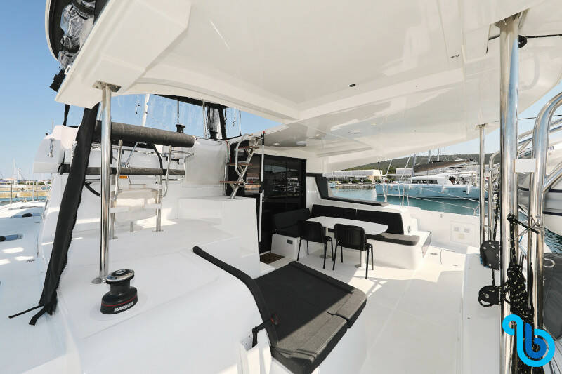 Lagoon 42, ROYAL SALUTE