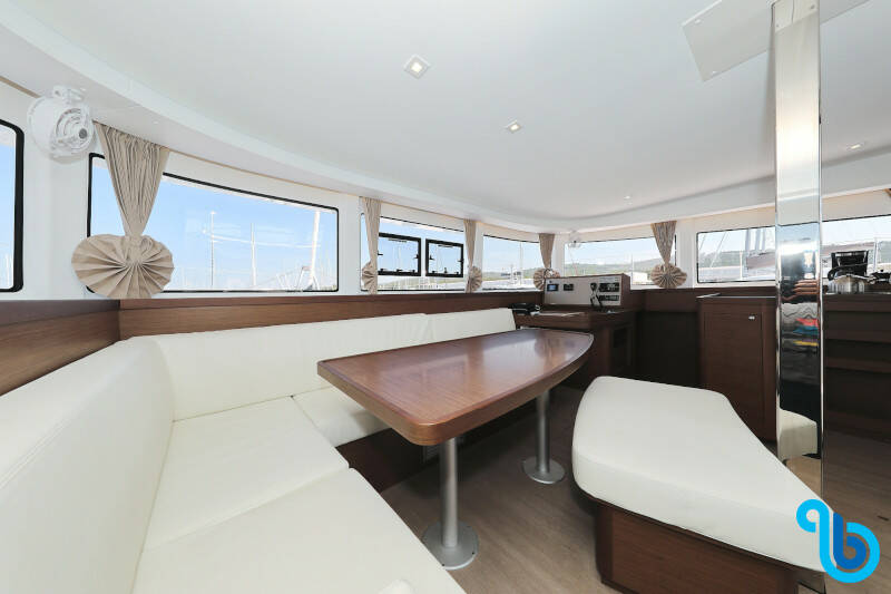 Lagoon 42, ROYAL SALUTE