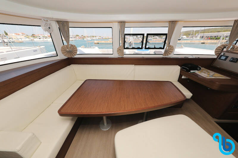 Lagoon 42, ROYAL SALUTE