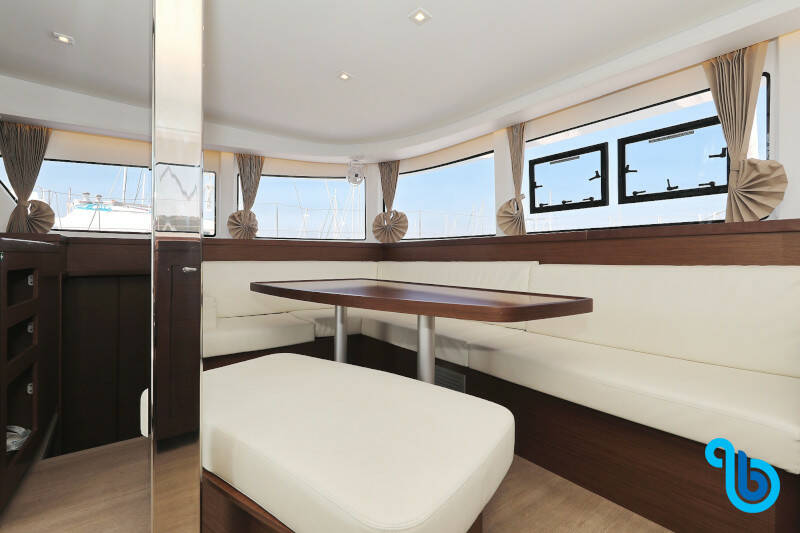 Lagoon 42, ROYAL SALUTE