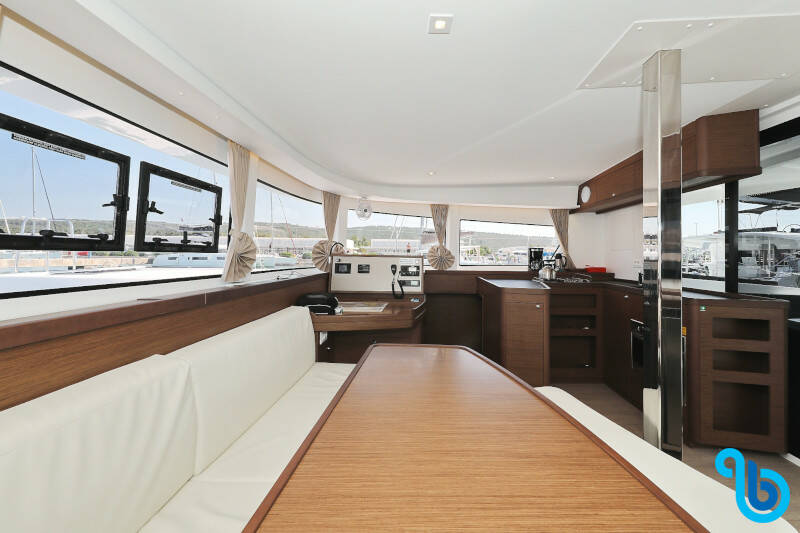 Lagoon 42, ROYAL SALUTE