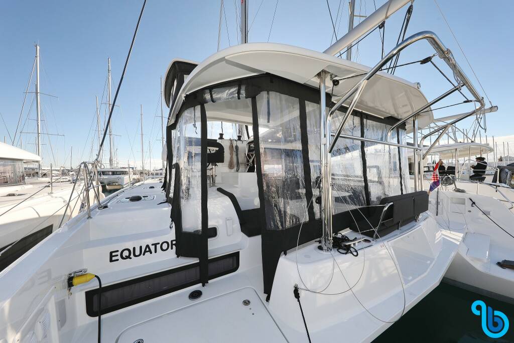 Lagoon 42, EQUATOR