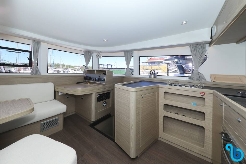 Lagoon 42, Sail la Vie