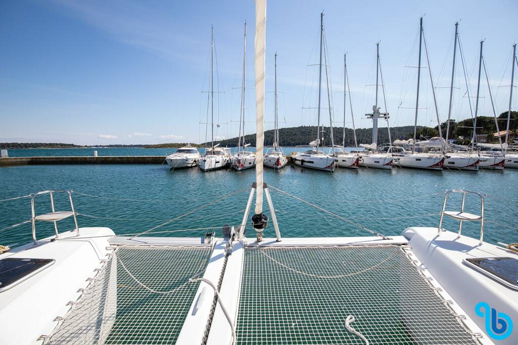 Lagoon 42, Mare Fiero