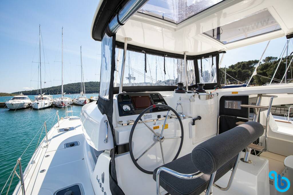 Lagoon 42, Mare Fiero