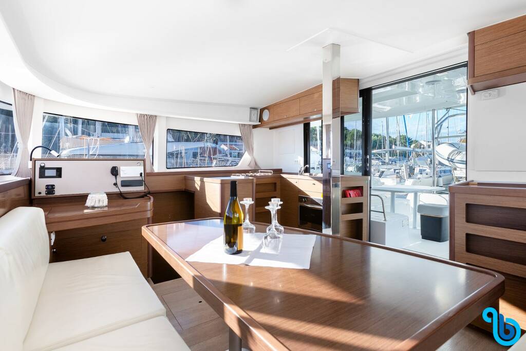 Lagoon 42, Mare Fiero