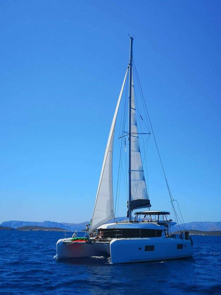 Lagoon 42, 