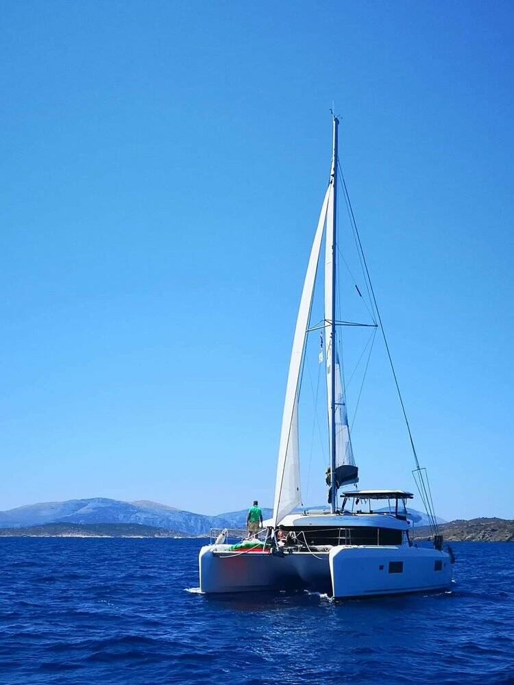 Lagoon 42, 