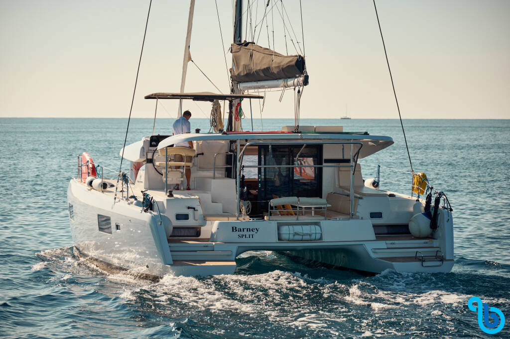 Lagoon 42, 