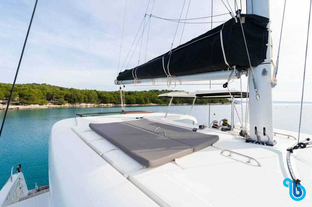 Lagoon 42, Maximus