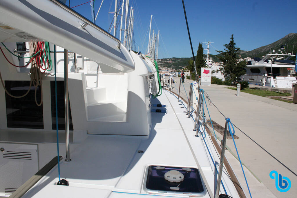 Lagoon 450 F, CLAUDIA III