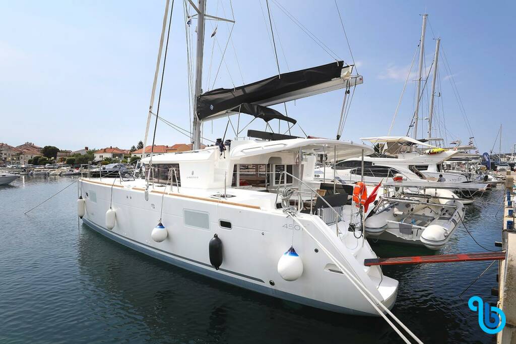 Lagoon 450 F, SUNCE