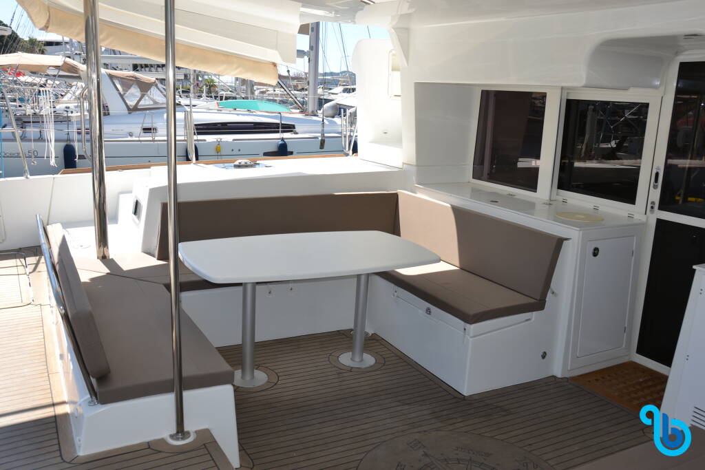 Lagoon 450  Flybridge, Lulu