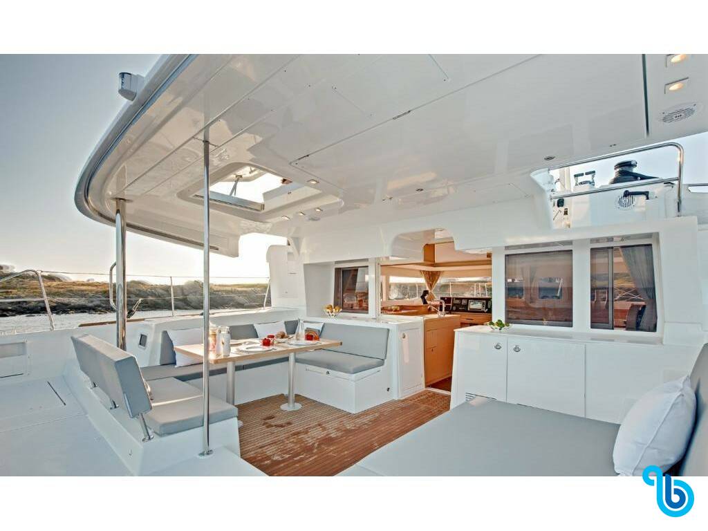 Lagoon 450  Flybridge, Lulu