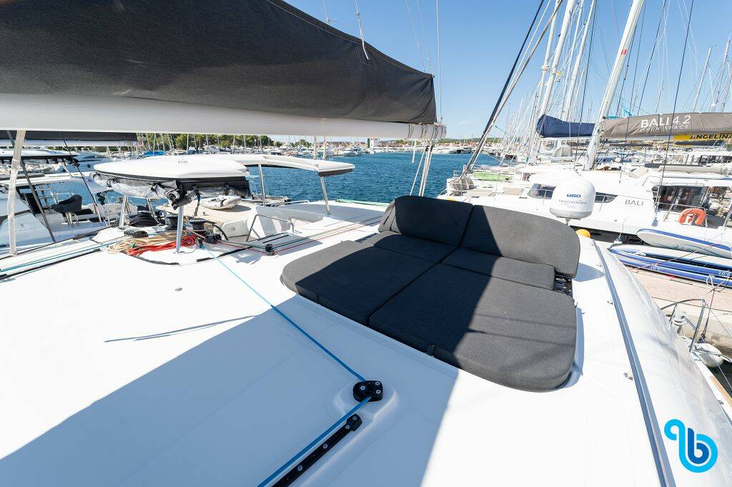 Lagoon 450 Sport, Elenya