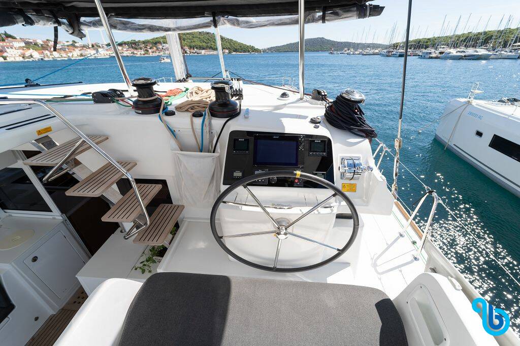 Lagoon 450 Sport, Elenya