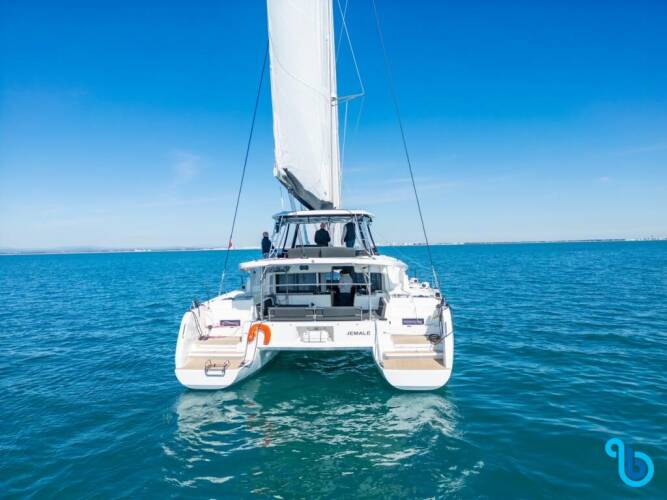 Lagoon 46 Owner Version JEMALE