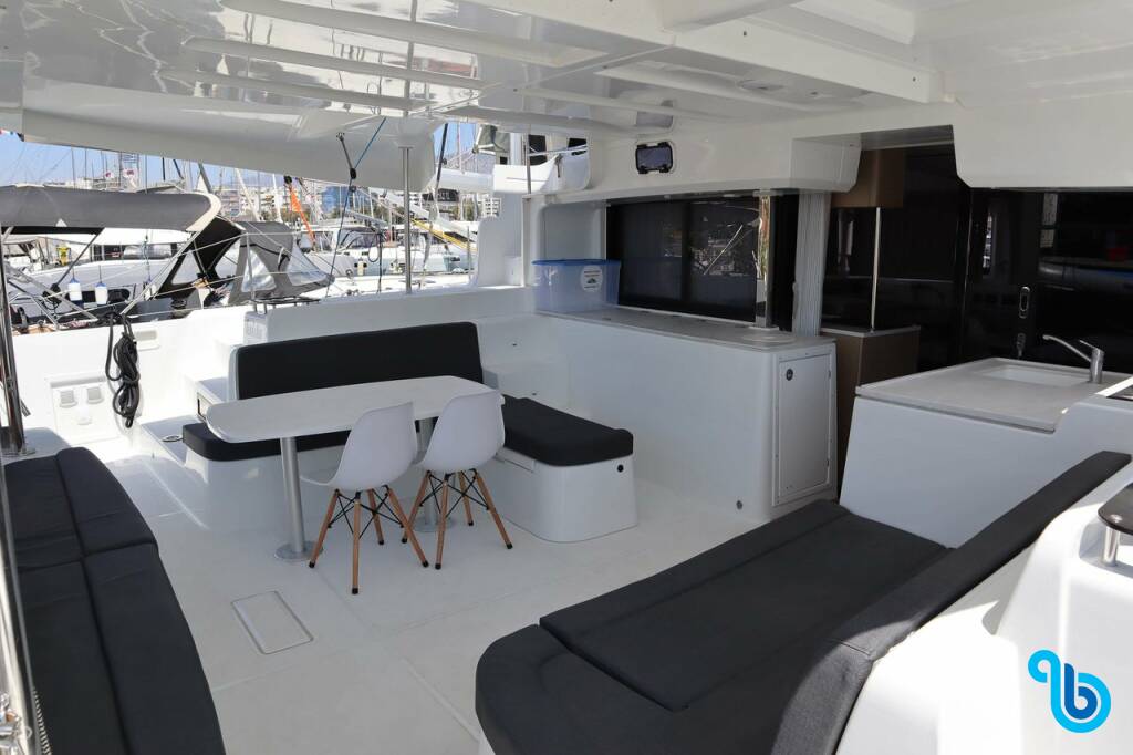 Lagoon 46, PRESTIGE