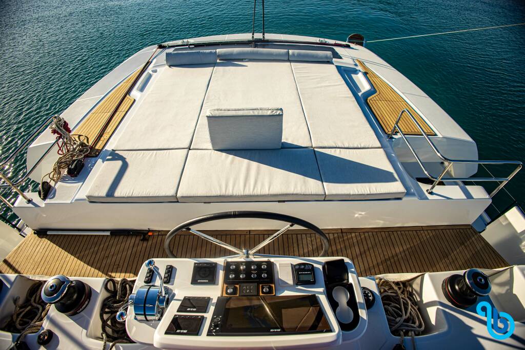 Lagoon 50, Magnum Opus VIP-equipped