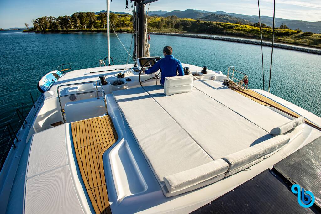 Lagoon 50, Magnum Opus VIP-equipped