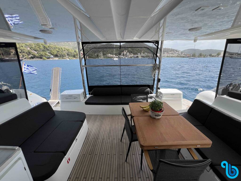 Lagoon 51, Pearl