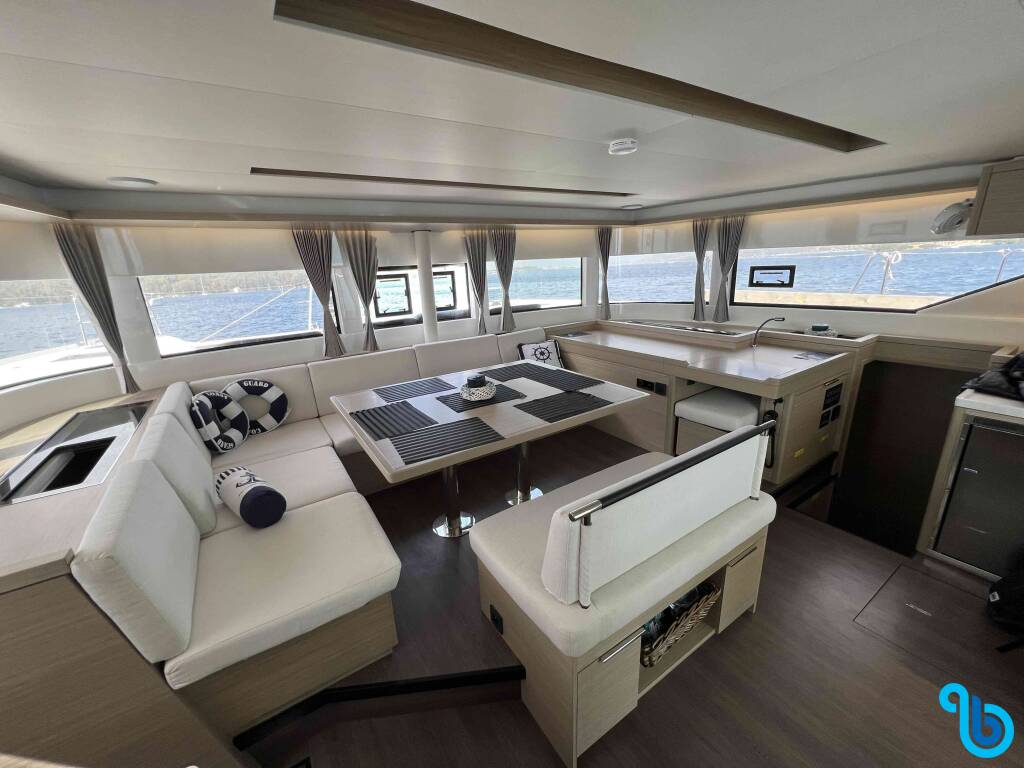 Lagoon 51, Pearl