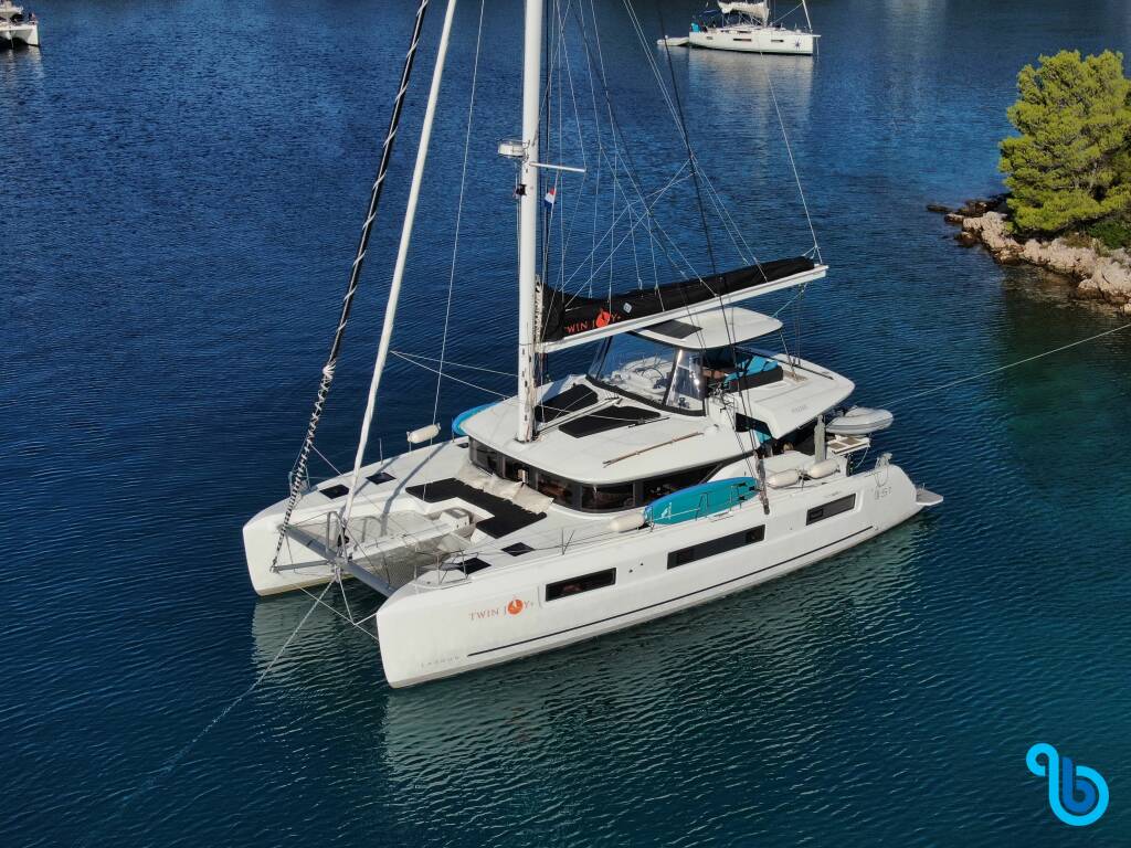 Lagoon 51, TWIN JOY +