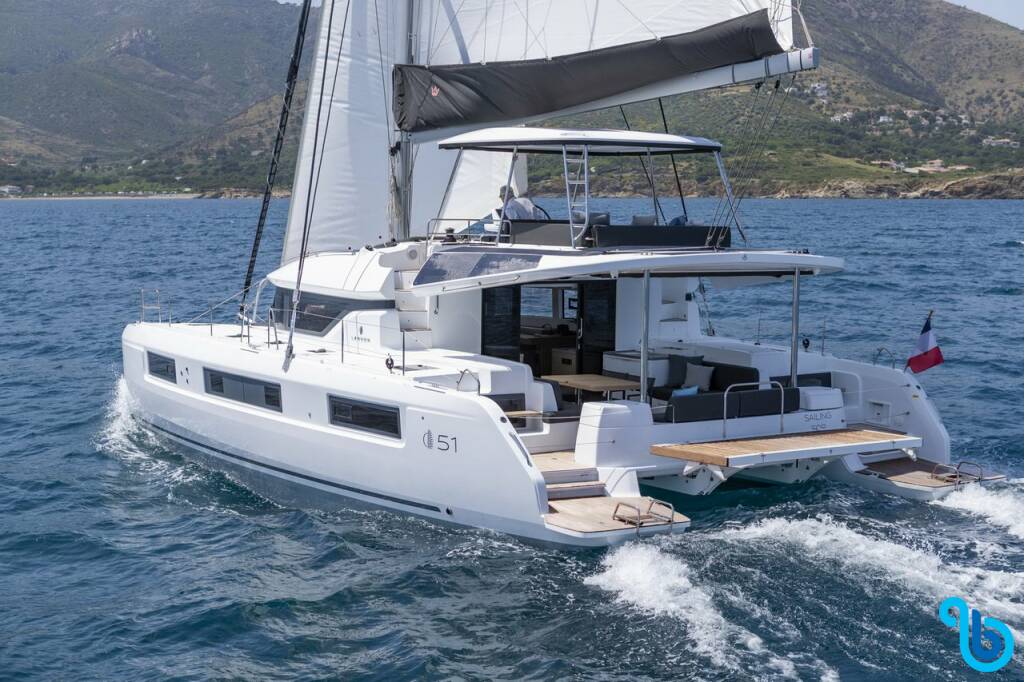 Lagoon 51, MYTHOS