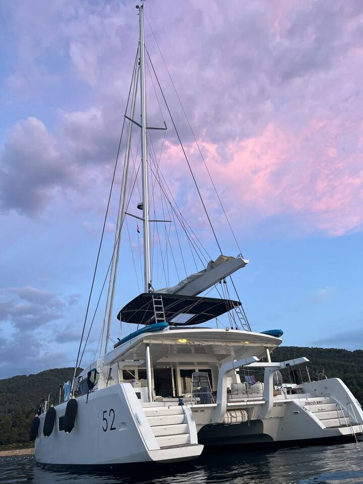 Lagoon 52 F, Discovery I