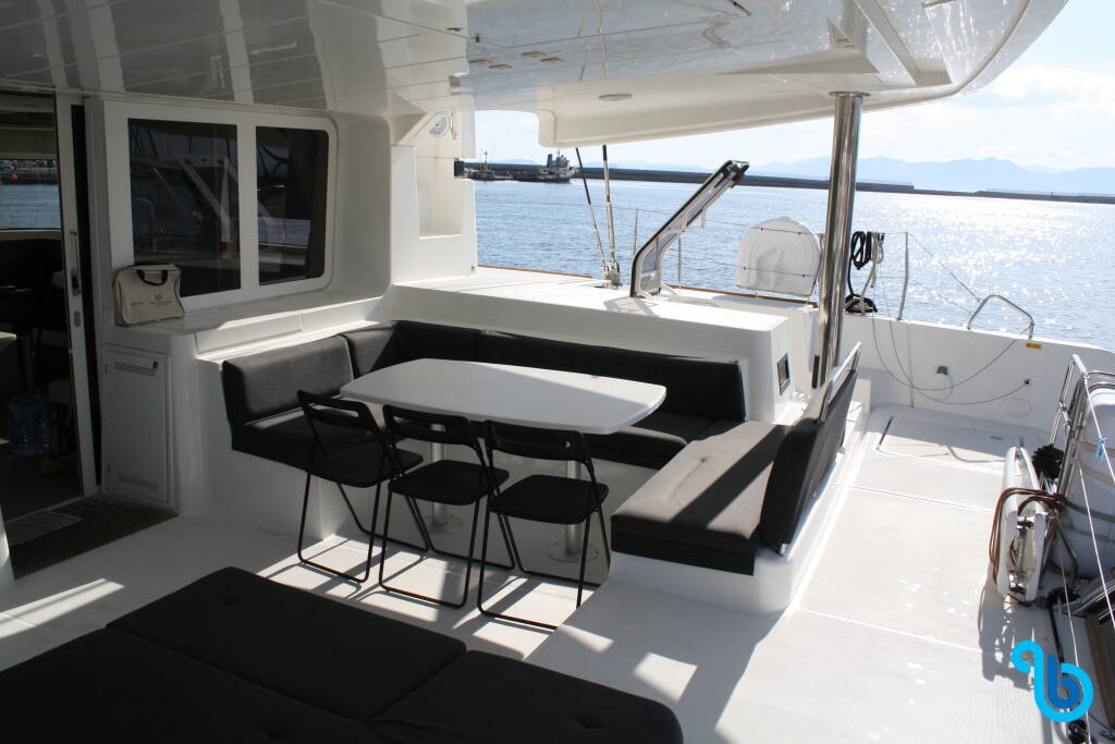 Lagoon 52F, Cala Luna - air conditioned -