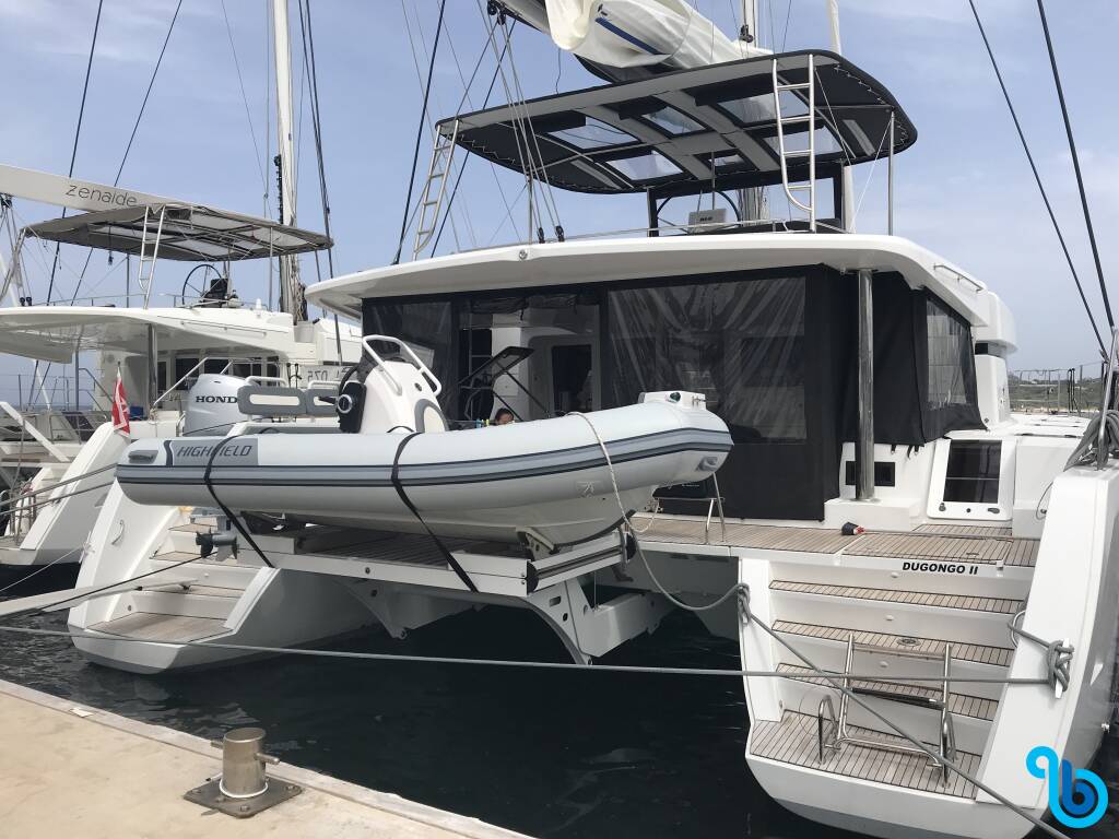 Lagoon 52F  Dugongo II (SXM) (A/C, WM, Generator, Inverter, Tender Lift)