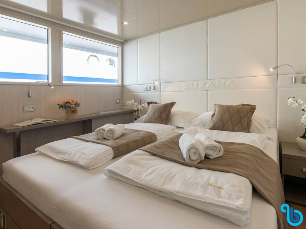 Luxury Motor Yacht, Suzana