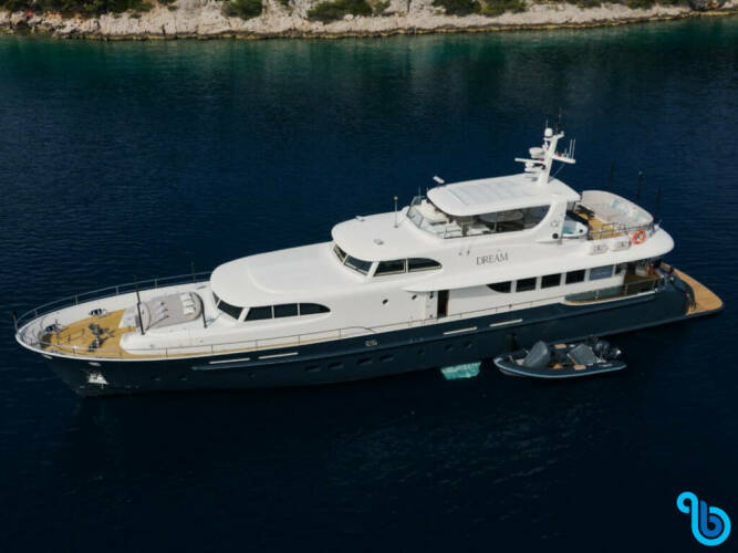 Luxury Motor Yacht Dream