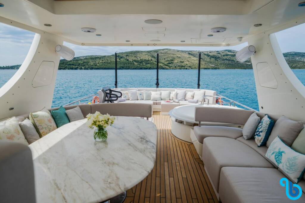 Luxury Motor Yacht, Dream