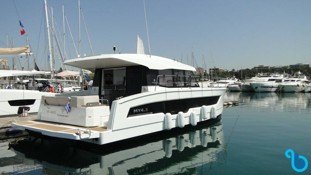 Motor Yacht 4.S, Paraskevopoulos