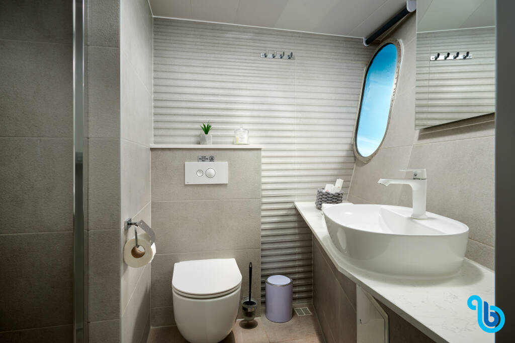 Motoryacht Ohana, Ohana