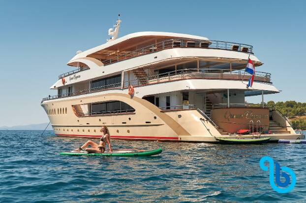 Motoryacht Queen Eleganza, Queen Eleganza