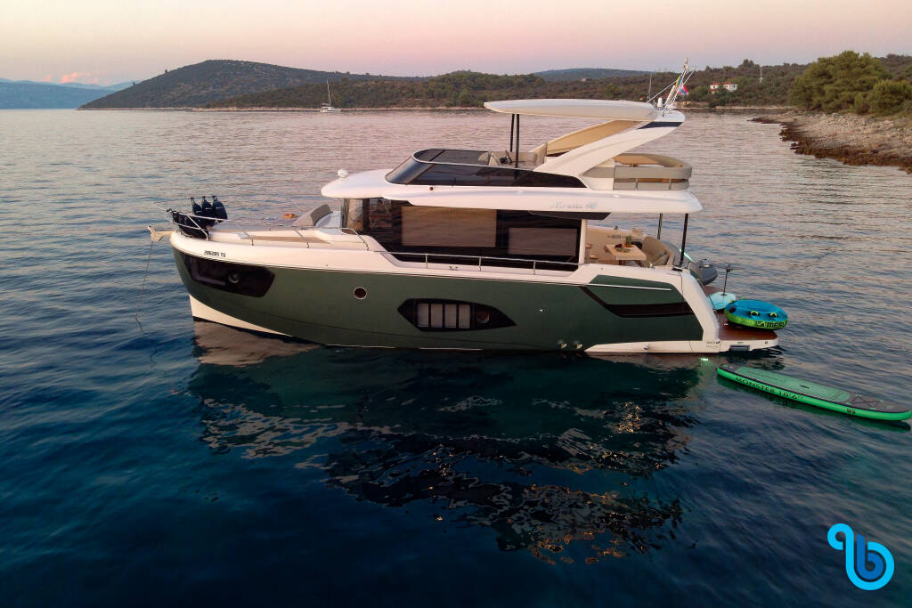 Navetta 48, AVA