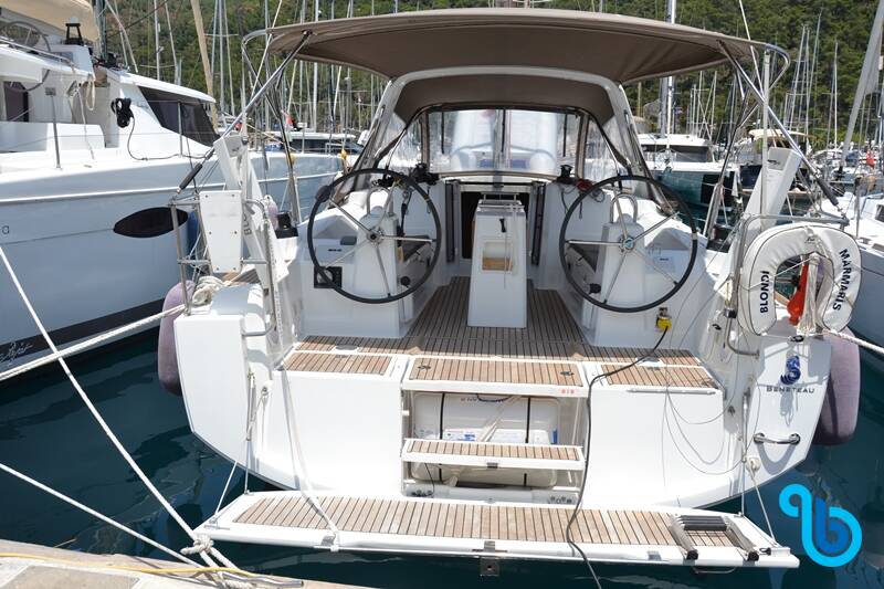 Oceanis 35, Blondi