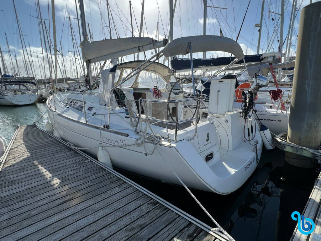 Oceanis 37, Tikehau