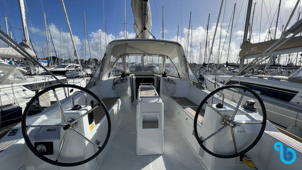 Oceanis 38 GTE, Houat Else