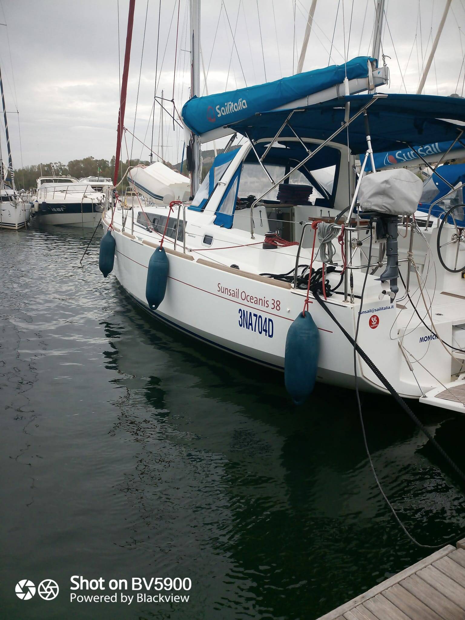 Oceanis 38, Monica