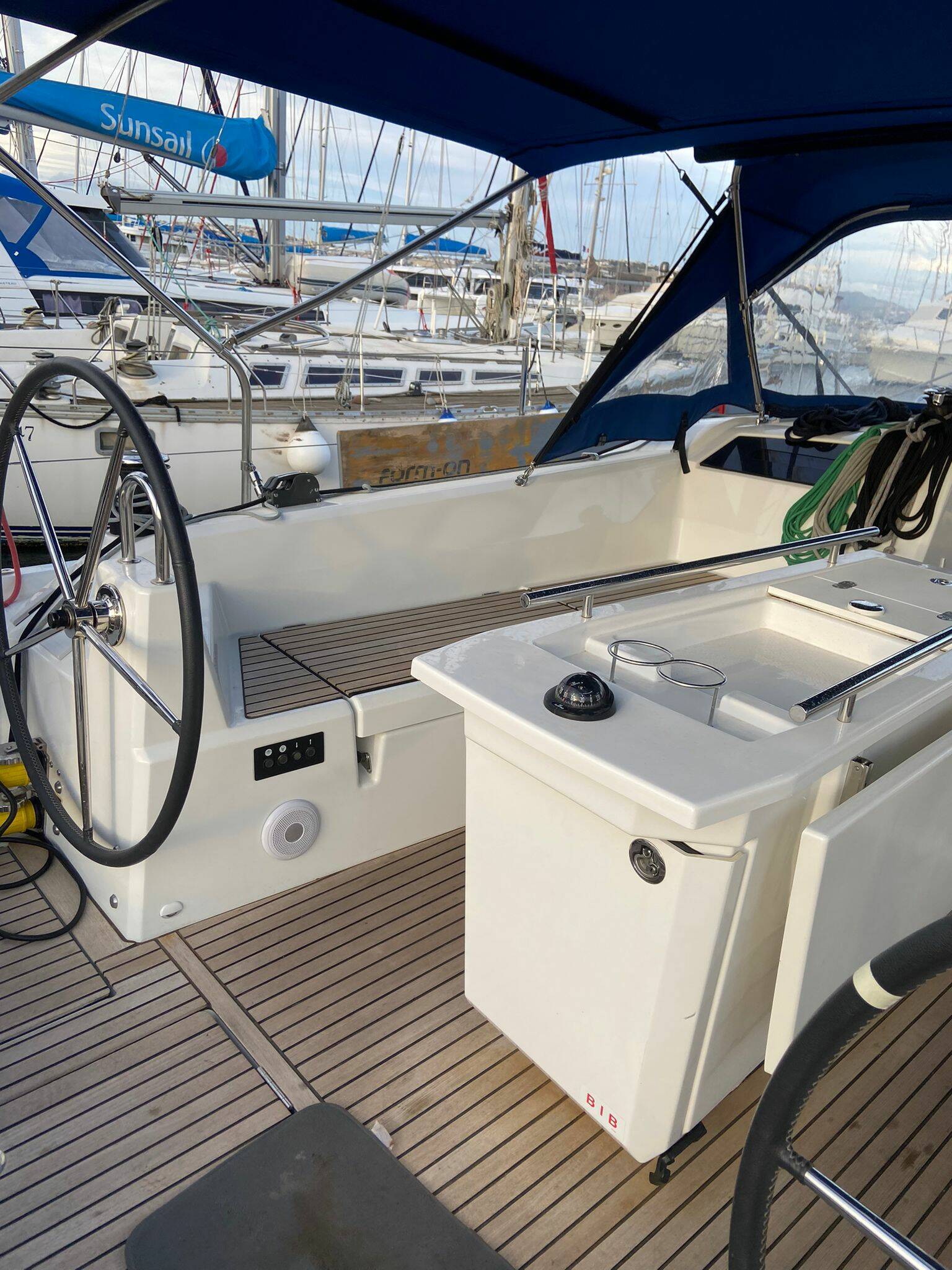 Oceanis 40.1, Loreste