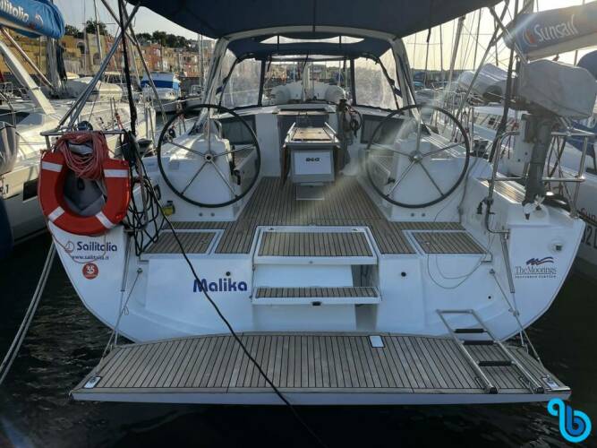 Oceanis 41.1, Malika