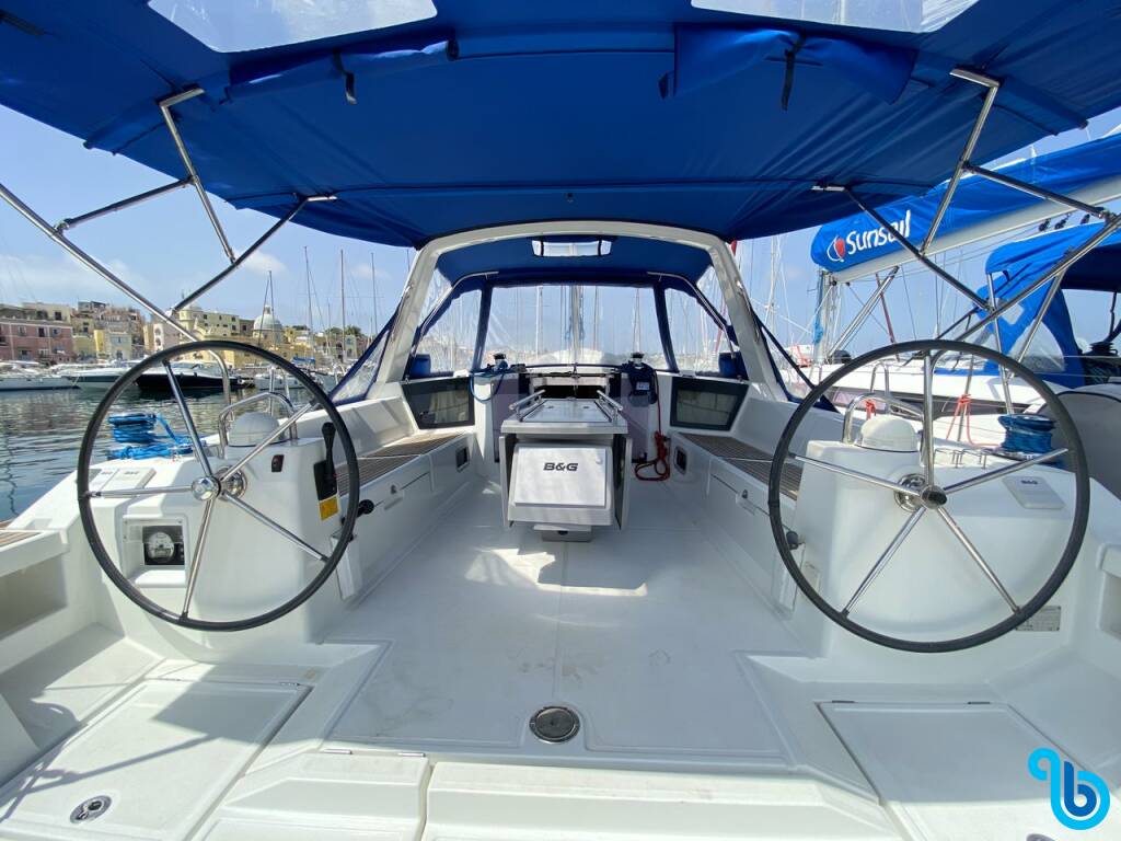 Oceanis 45, Bella