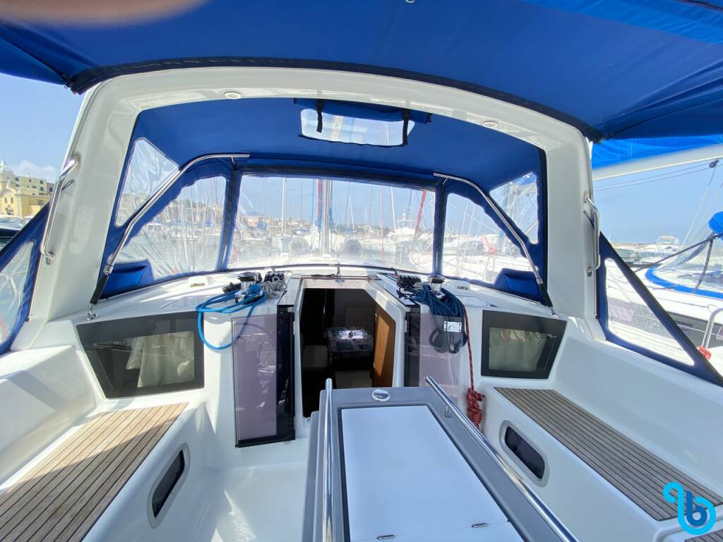 Oceanis 45, Bella