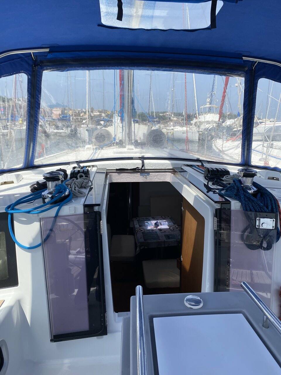 Oceanis 45, Bella