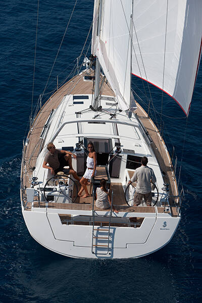 Oceanis 45, Hande