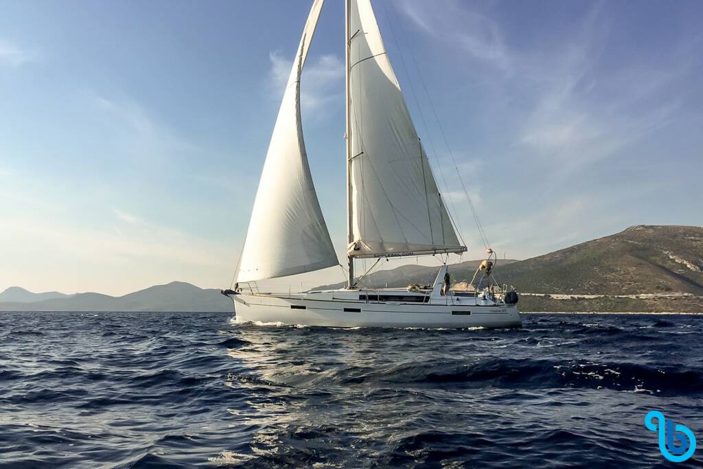 Oceanis 45, Slide