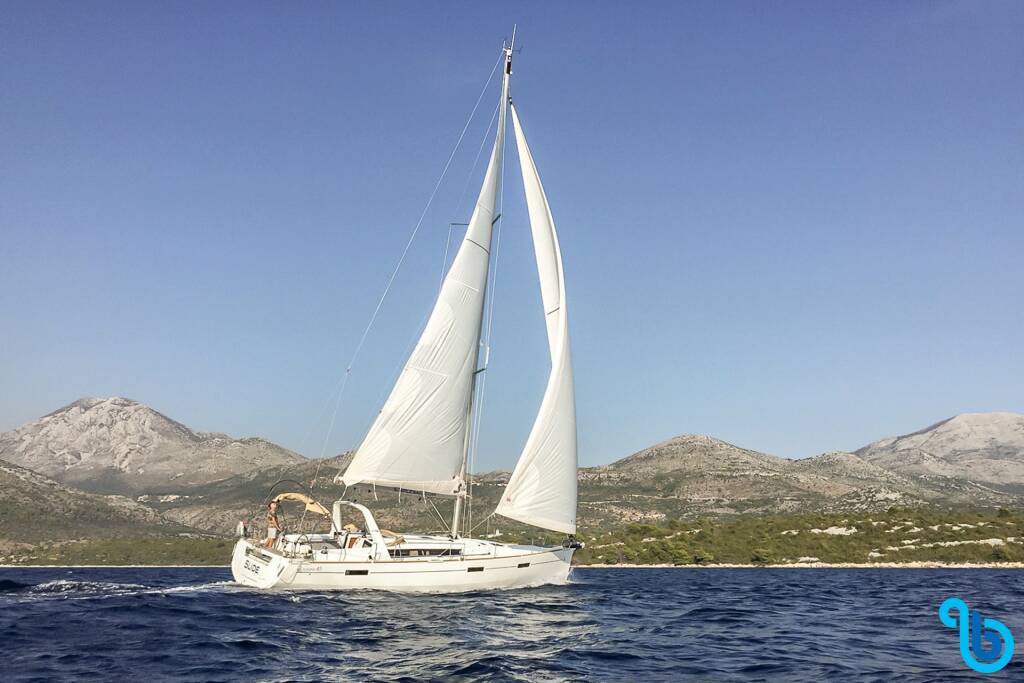 Oceanis 45, Slide